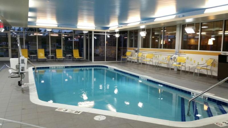 Fairfield Inn & Suites By Marriott Plattsburgh Exterior foto